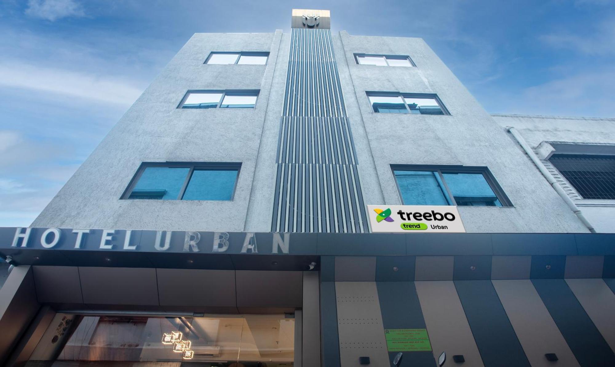 Готель Treebo Urban, 1 Km From Railway Station Сурат Екстер'єр фото